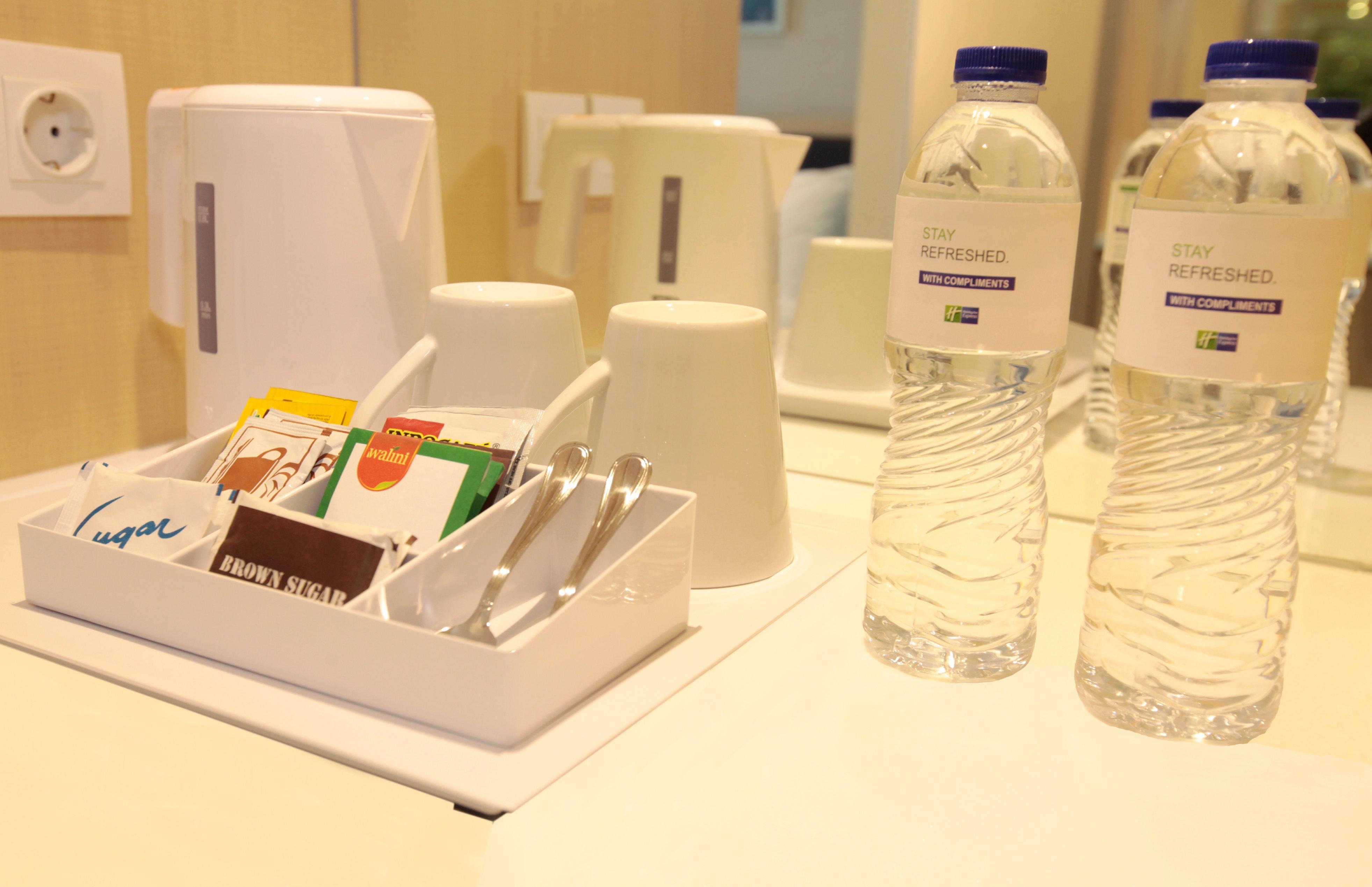 Holiday Inn Express Jakarta International Expo By Ihg Exterior foto